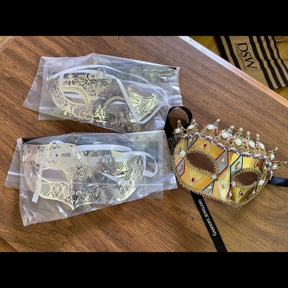 Masquerade Masks - Picture 6 of 7